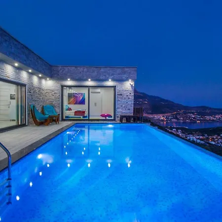 Villa Sleeps 4 Pool Air Con Wifi