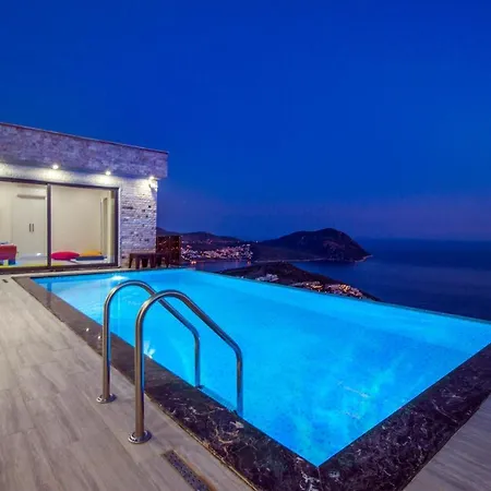 Sleeps 4 Pool Air Con Wifi *