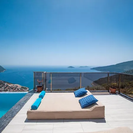 Sleeps 4 Pool Air Con Wifi *